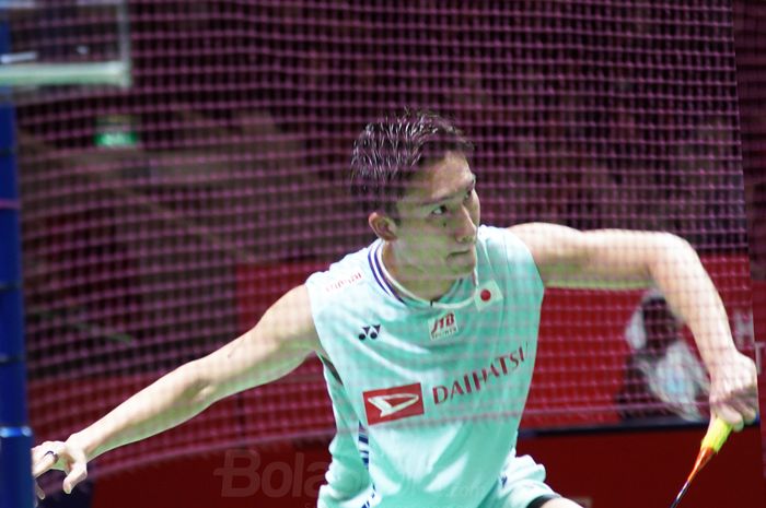 Tunggal putra asal Jepang, Kento Momota, gugur pada babak pertama Australian Open 2023