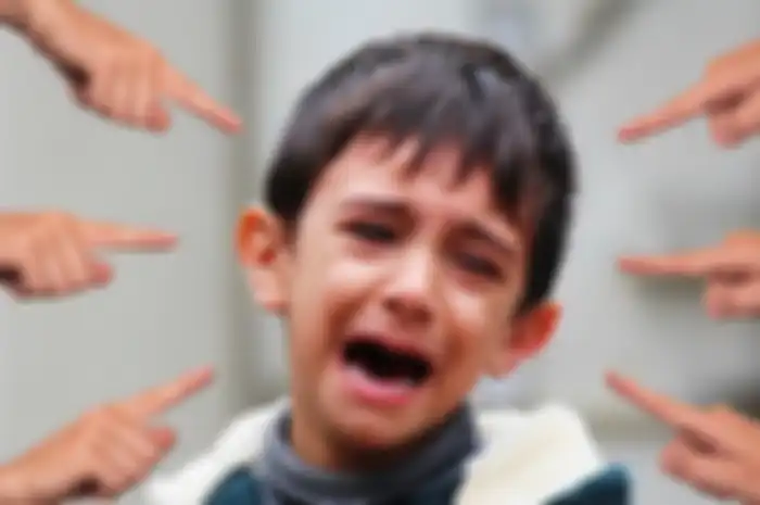 Bullying yang terjadi pada anak di sekolah.
