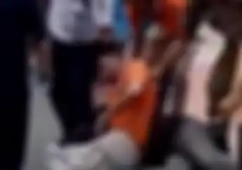 Macet di Rawamangun, Penangkapan Maling Helm Oleh Satpol PP Berlangsung Tegang