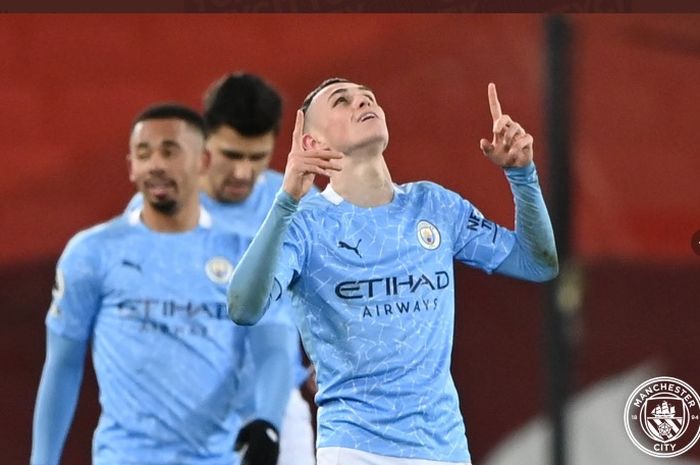 Sergio Aguero memiliki berhasrat mewariskan nomor punggungnya untuk winger muda Manchester City, Phil Foden.