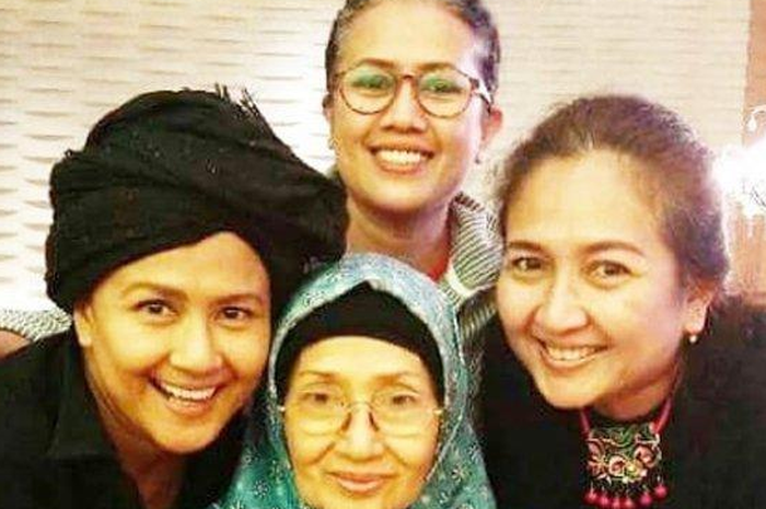 Ibunda Ria Irawan, Ade Irawan meninggal dunia
