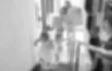 Agar Tangga Aman untuk Anak, Desain sesuai Detail Berikut Ini