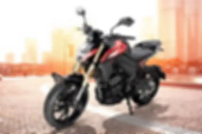Keeway K300N meluncur di India mirip KTM Duke 390