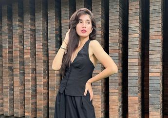 Menolak Tua, Penampilan Ussy Sulistyawati Pakai Baju Terbuka Bak ABG Dinilai Netizen Kurang Pantas