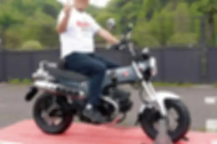 Minoru Morioka tunggangi  Honda ST125 Dax 2022