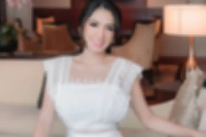 Jadi artis ternama Tanah Air, Angel Karamoy tak tahu soal telur dadar gulung hingga token listrik bunyi sebelum habis.
