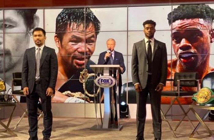 Dua petinju kelas welter, Manny Pacquiao dan Errol Spence Jr