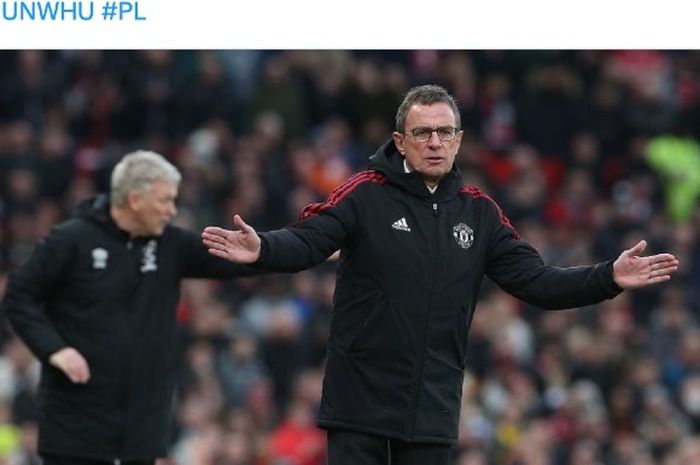 Pelatih Manchester United, Ralf Rangnick, dalam laga melawan West Ham United di Old Trafford, Sabtu (22/1/2022).