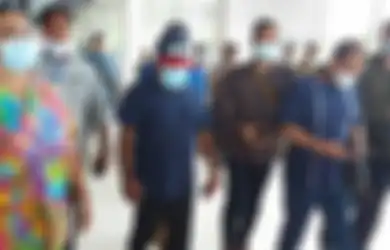 Seolah Tantang Jokowi Soal Cap Teroris KKB, Ini Sosok Gubernur Papua yang Baru Saja Dideportasi dari Papua Nugini 