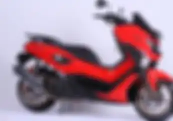 Motor Yamaha NMAX  Merah Merona Ini Disukai Nona Dan Bikin Terpesona