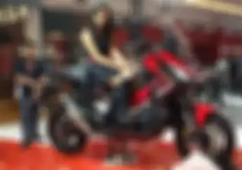 Pantas Familiar, Ternyata Dua Warna Skutik Adventure Honda ADV 150 Ini Mirip Banget Sama Kakaknya