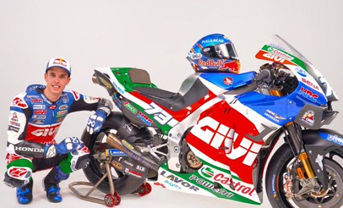 Alex Marquez berpose dengan livery tim LCR Honda Castrol untuk MotoGP 2021.