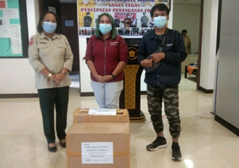 Bantu Paramedis Jalankan Tugas Mulia Selama Covid-19, KG Media dan Yayasan Dana Kemanusiaan Kompas Salurkan Bantuan APD ke Sorong, Papua Barat 