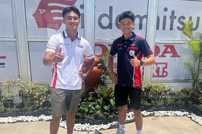 Dua pembalap Indonesia, Mario Aji (kiri) dan Fadillah Arbi Aditama, akan tampil memperkuat Honda Team Asia pada seri balap Moto3 Indonesia yang dihelat di Sirkuit Mandalika, Lombok, Nusa Tenggara Barat, 13-15 Oktober 2023.