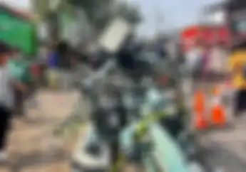 Ridwan Kamil Kunjungi Korban Kecelakaan Maut di Bekasi yang Tabrak Pemotor dan Anak SD