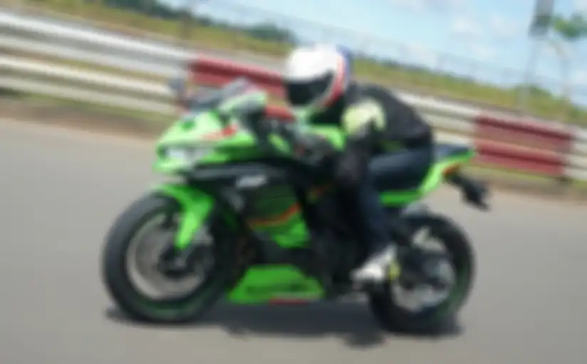 Kawasaki Ninja ZX-4RR punya kapasitas di atas 250 cc
