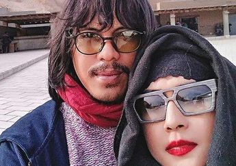 Kisah Cintanya Terpisahkan Maut, Mayky Wongkar Curhat Soal Kerinduannya pada Ria Irawan 4 Hari Sepeninggal sang Istri: Makasi Istriku Cantik Mengenalkan yang Indah ke Saya...