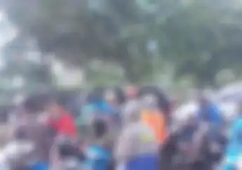 Musim Hujan, Waspada Berteduh Di Bawah Pohon Nyawa Taruhannya
