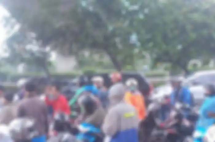 Waspada di bawah pohon saat hujan, nyawa taruhannya