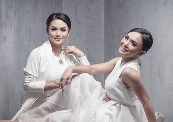 Gak Takut Lampu Kristalnya Pecah? Rumah Mewah Krisdayanti Seharga Rp 10 Miliar Malah Dipakai untuk Main Olahraga ini Bareng Yuni Shara, Sultan Memang Beda!