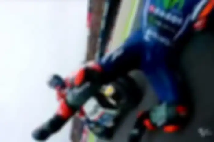 Maverick Vinales jatuh di MotoGP Assen 2017