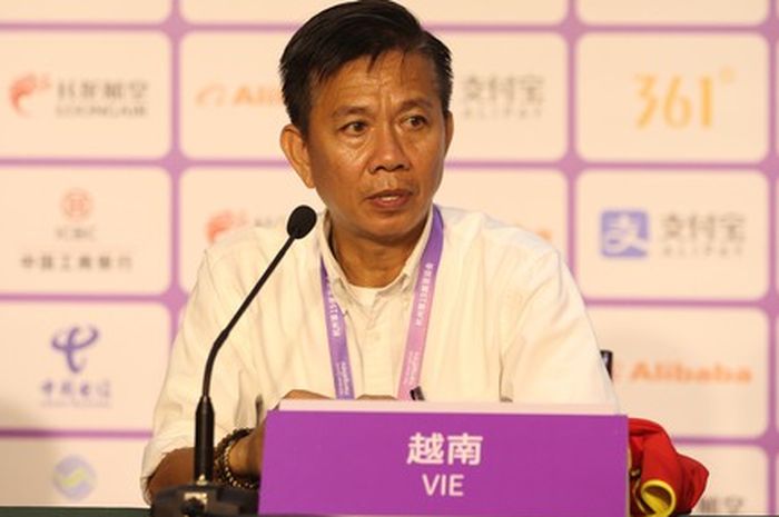 Pelatih Timnas U-24 Vietnam, Hoang Anh Tuan.