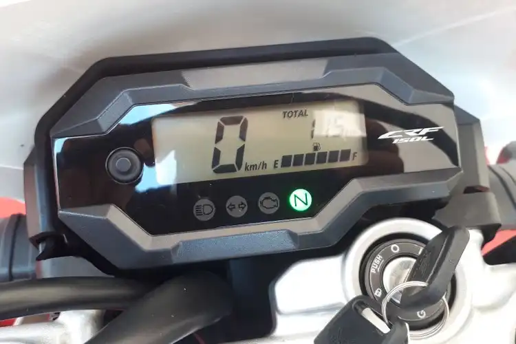 Spidometer Honda CRF150L Enggak Boleh Kerendem Air, Bisa Mati! Lah Kok Begitu?