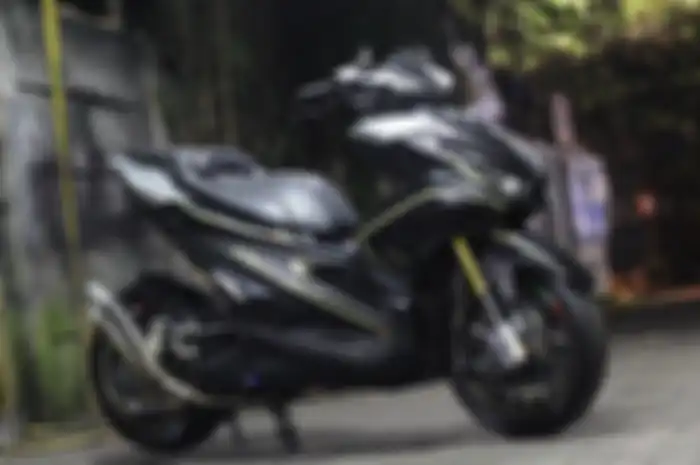 Modifikasi Yamaha Aerox 155 VVA, menggunakan livery ala moge Italia
