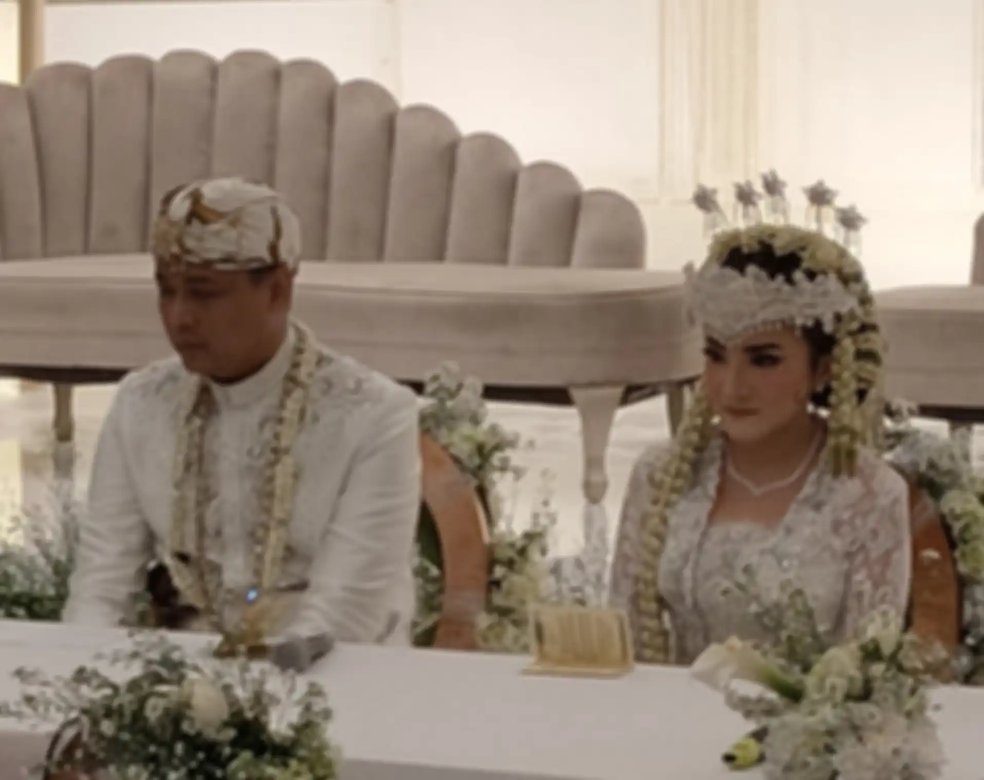 Kiki Amalia sah melepas masa lajangnya selama 10 tahun bersama sang kekasih, Agung Nugraha pada Minggu (27/11/2022).
