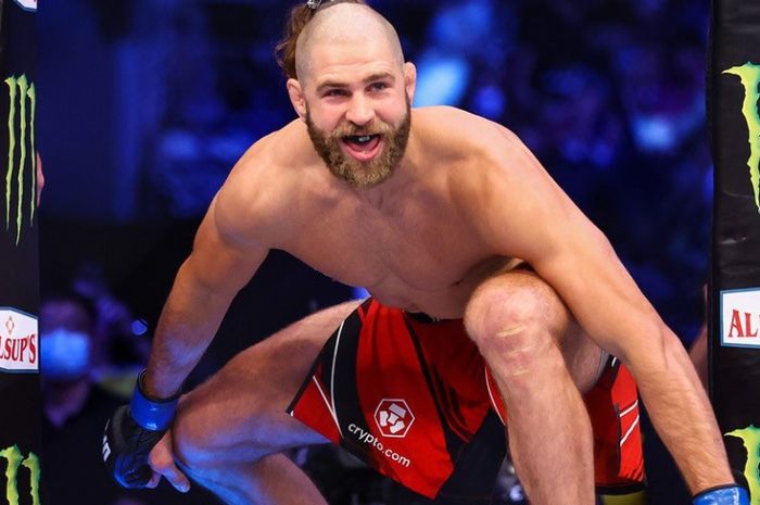 Mantan juara kelas berat ringan, Jiri Prochazka, saling serang di dunia maya dengan Magomed Ankalaev usai pertarungan UFC 313.