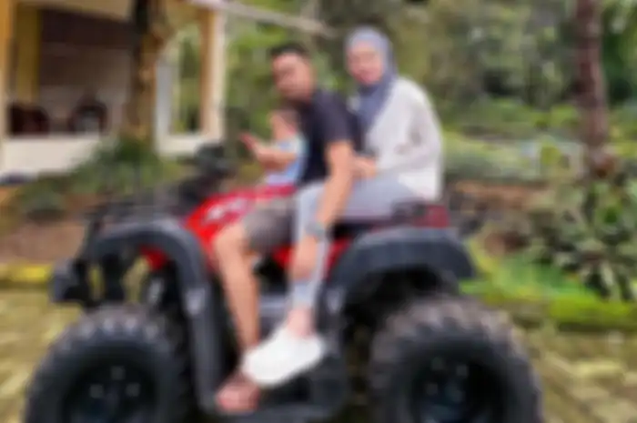 Nathalie Holscher dan Faris mantan pacar yang kini dekat kembali