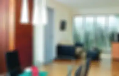 Begini Trik Buat Kesan Luas di Lahan Rumah yang Memanjang Ke Belakang!