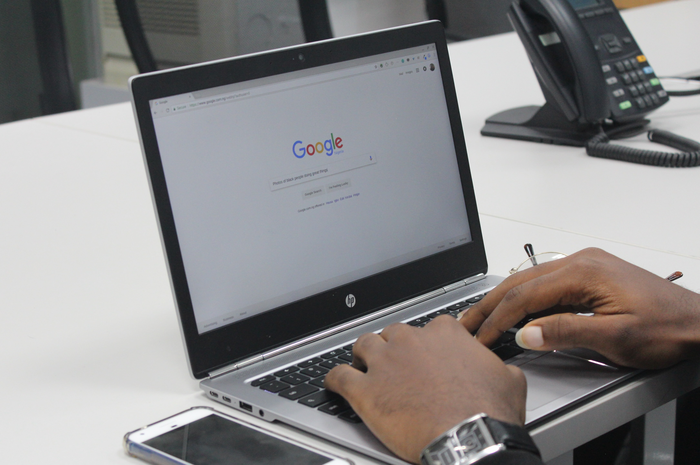 Ilustrasi mempercepat proses download di Google Chrome