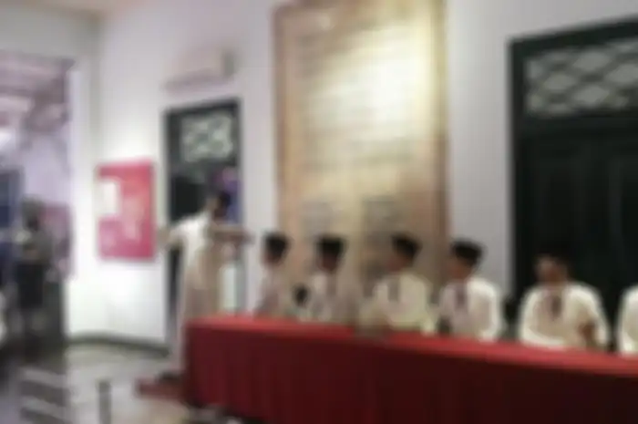 Ilustrasi W.R. Soepratman memperdengarkan lagu kebangsaan 'Indonesia Raya' pada Kongres Pemuda II.