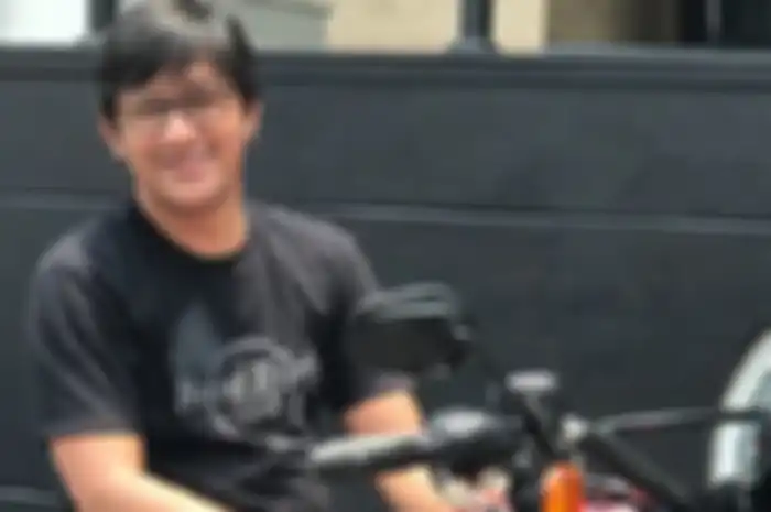 Andre Taulany dengan Harley-Davidson Iron 883