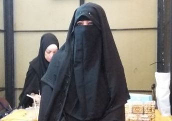 Angkat Bicara Soal Keputusan Nathalie Holscher Lepas Hijab, Ummi Pipik&nbsp;Berpesan&nbsp;Agar Tak Dihujat