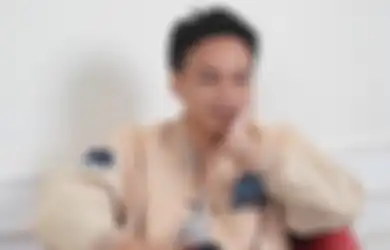 Jefri Nichol Klarifikasi dan Minta Maaf Gegara Foto Mirip Adegan Ciuman Sama Cowok