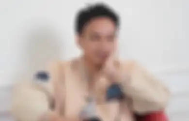 Jefri Nichol Klarifikasi dan Minta Maaf Gegara Foto Mirip Adegan Ciuman Sama Cowok