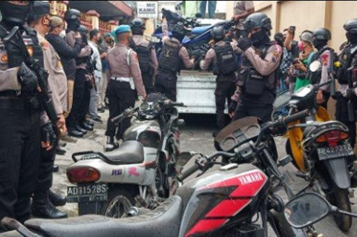 Geger! Suzuki RGR Sampai Yamaha RX-Z Ditemukan Berdebu di Rumah Kosong