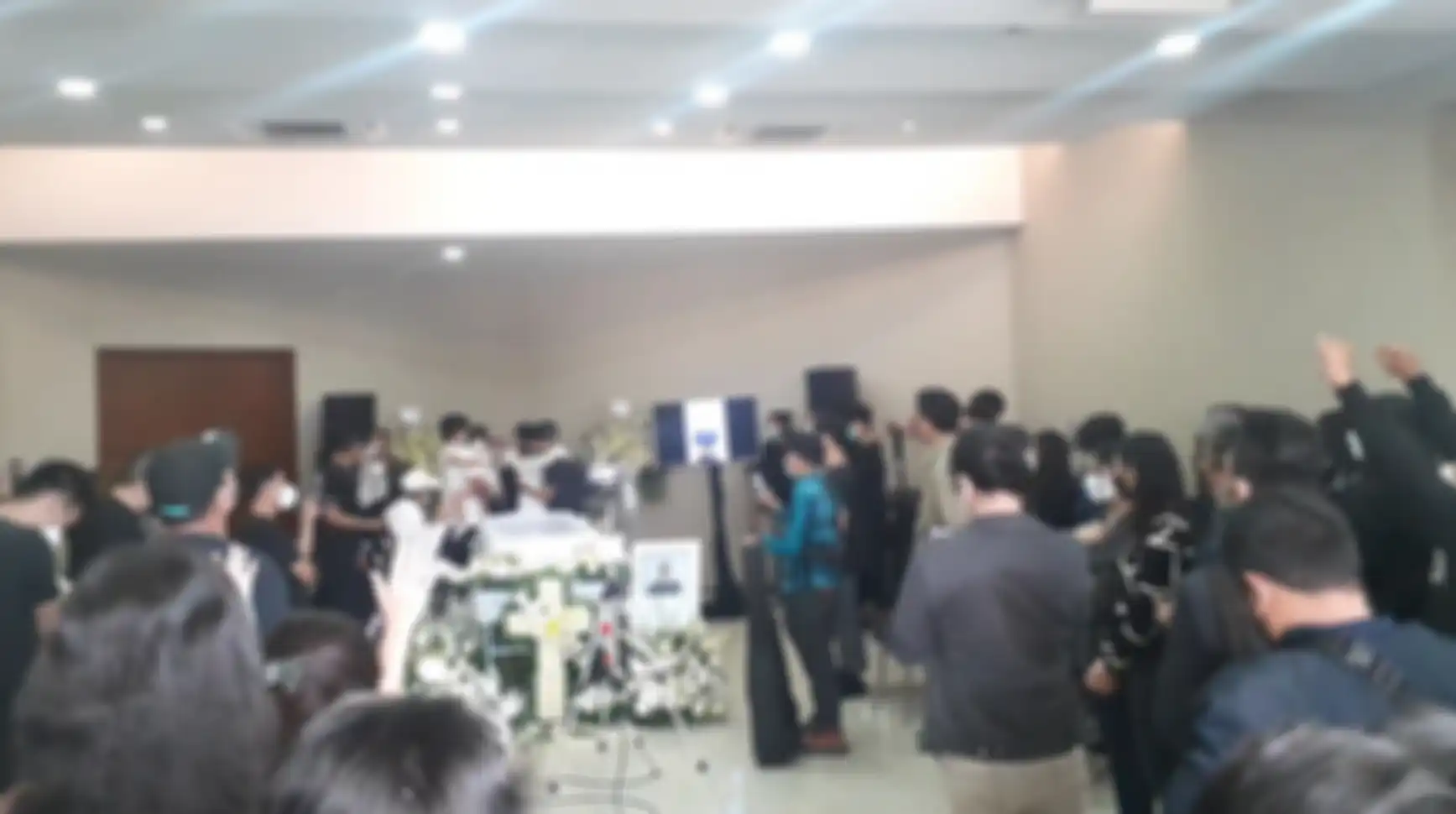 Ibadah penghiburan atas kepergian Raditya Oloan di Rumah Duka Sentosa RSPAD Gatot Subroto, Jumat (7/5/2021).