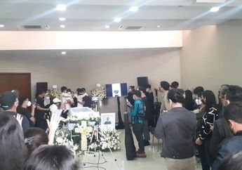 Para Pelayat Tak Kuasa Tahan Tangis di Ibadah Penghiburan Raditya Oloan