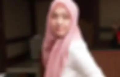 Gaya Hidupnya Berubah 360 Derajat Usai Keluar Penjara, Angelina Sondakh Rela Jadi Tukang Perbaiki Dapur Sendiri Demi Hemat Biaya, Potretnya Jadi Sorotan