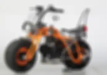 Ganteng Maksimal , Minibike Cebol Honda Z50 Dimodif  Full Aksesoris