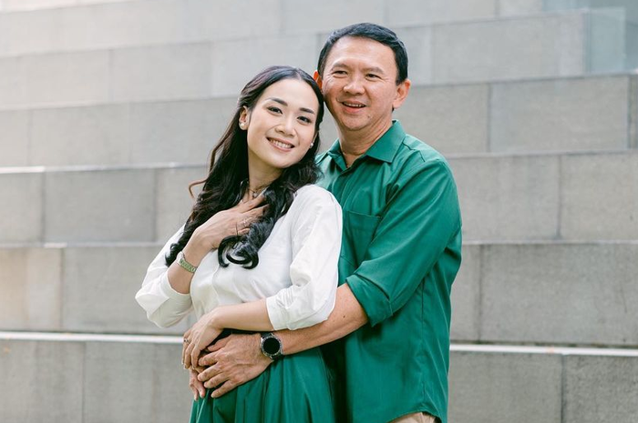 Foto mesra Ahok dan Puput Nastiti Devi