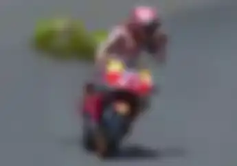 Walah, Video Marc Marquez Dibikin Repot Balon Setelah Menang di MotoGP Jerman, Hampir Jatuh