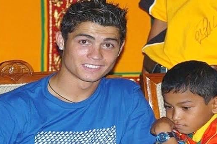 Diundang putra angkatnya ke resepsi pernikaha, pesepak bola ini justru ungkap syarat yang berat singgung soal keamanan