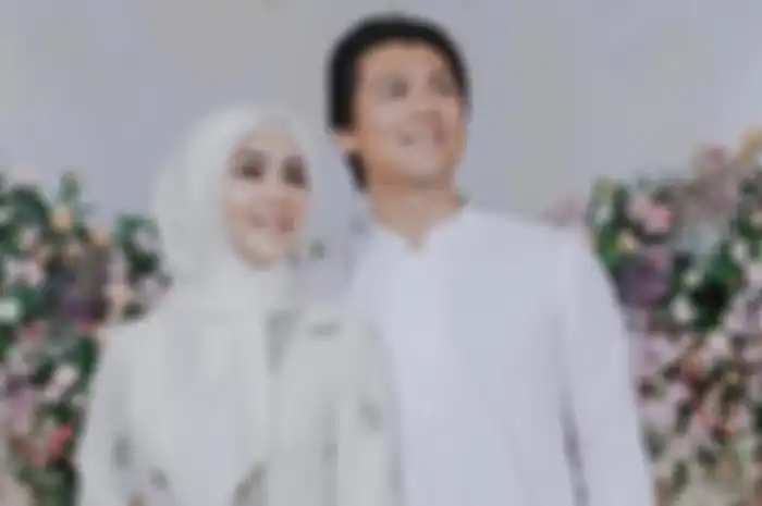 Syahrini dan Reino Barack
