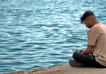 5 Arti Mimpi Mendengarkan Musik Galau, Ternyata Pertanda Butuh Perhatian? Simak Penjelasannya