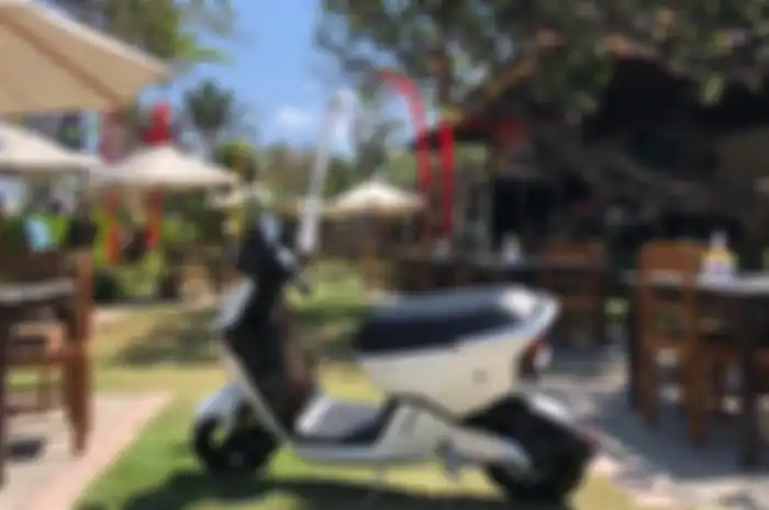 Motor Listrik Benelli Molinks diperlihatkan di Nusa Dua, Bali