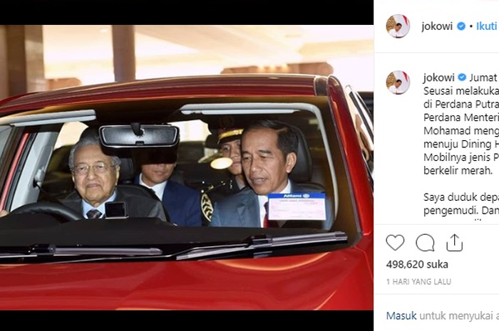 Di usia 94 tahun, Mahathir bekerja dari jam 8.30 pagi hingga 6 sore. Ia mengatakan bahwa otot dan otak tidak boleh pensiun agar tidak cepat pikun.